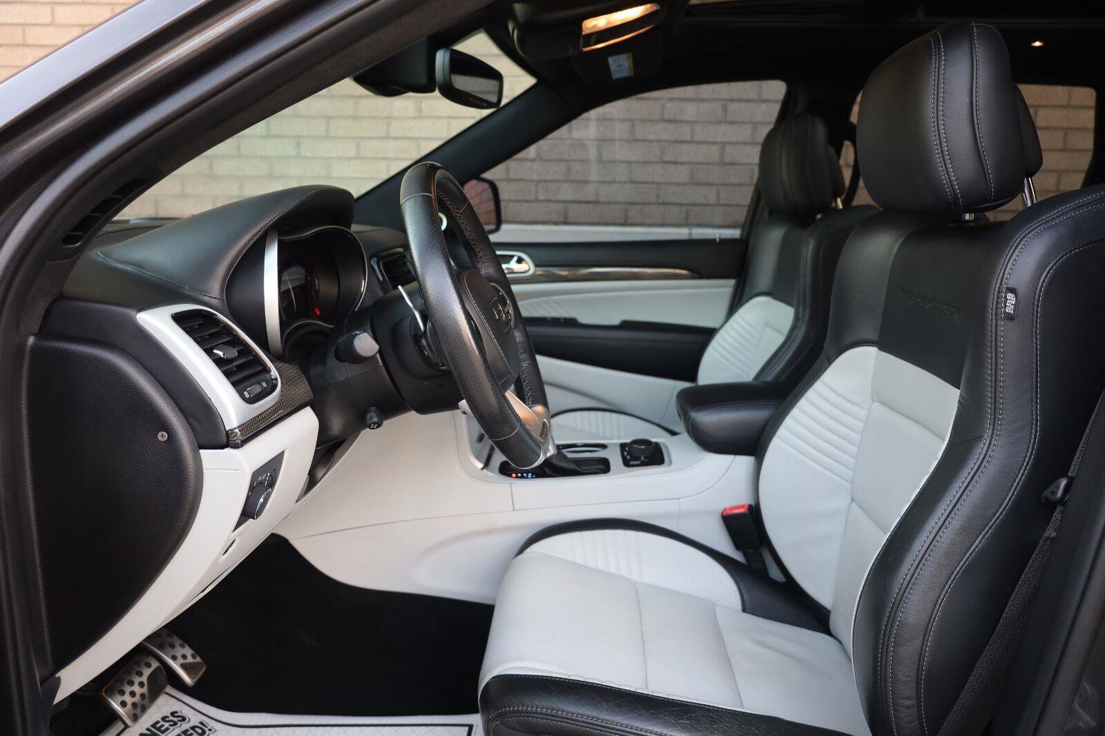Used 2021 Jeep Grand Cherokee Trackhawk AWD/4WD image 22
