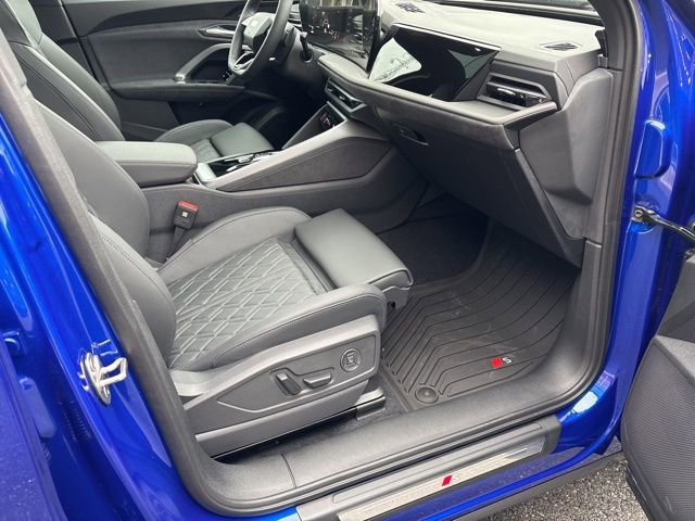 New 2025 Audi SQ5 Premium Plus w/ Premium Plus Package image 32