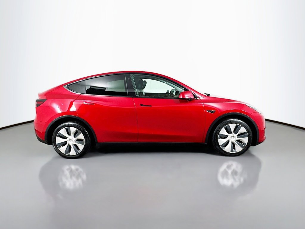 Used 2021 Tesla Model Y Long Range image 6