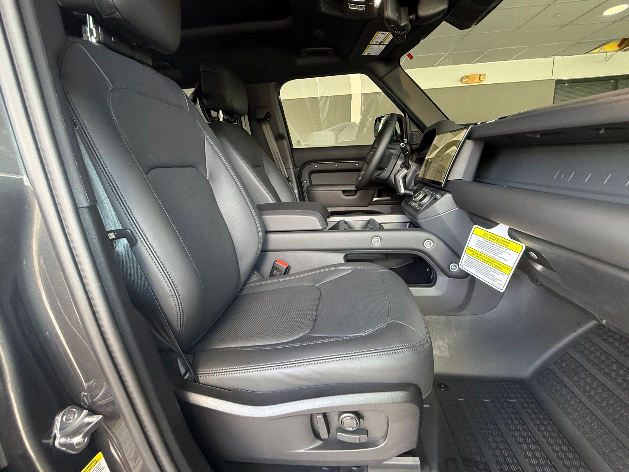 New 2026 Land Rover Defender 110 S AWD/4WD image 33