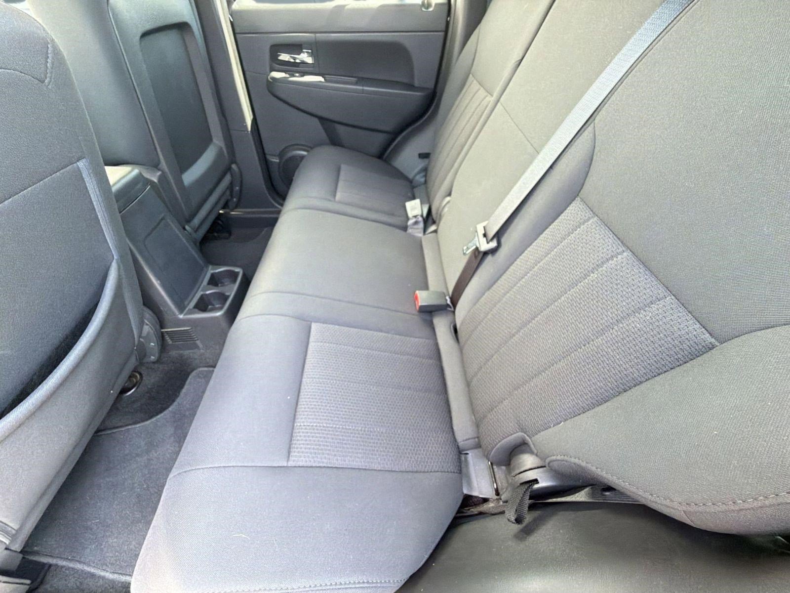 Used 2011 Jeep Liberty Sport image 28