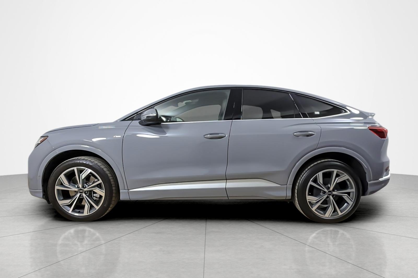 Certified 2023 Audi Q4 e-tron Premium Plus w/ Premium Plus AWD/4WD image 2