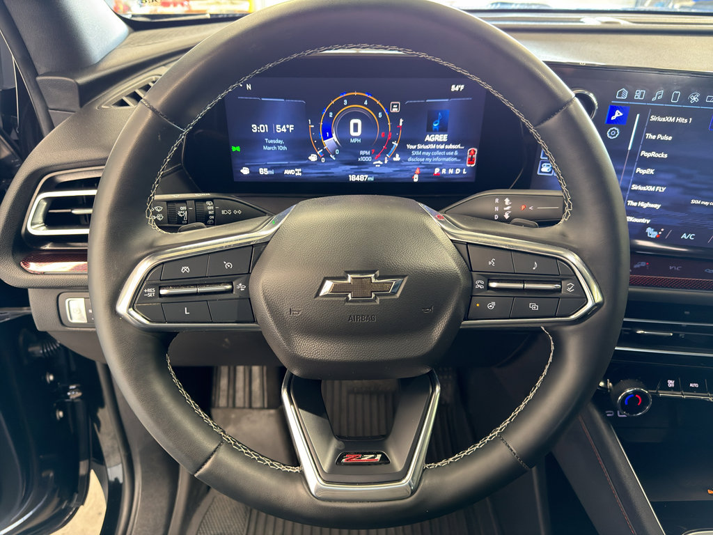 Used 2024 Chevrolet Traverse Z71 image 17