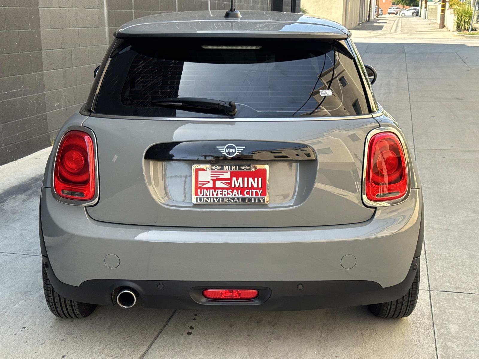 Used 2020 MINI Cooper 2-Door Hardtop FWD image 4