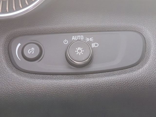 Certified 2025 Chevrolet Trax ACTIV w/ Sunroof Package image 19