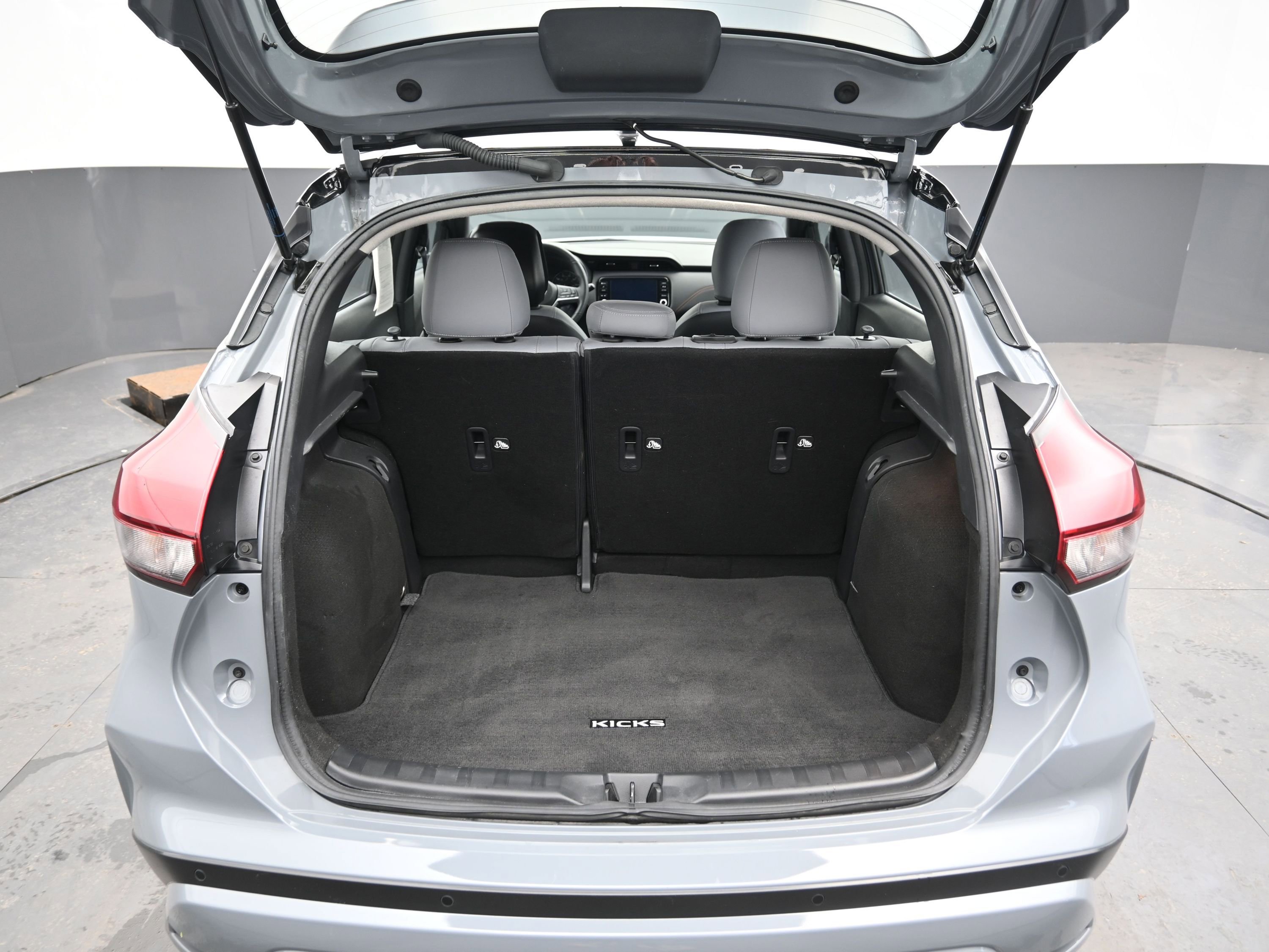 Certified 2024 Nissan Kicks SR w/ SR Premium Package image 10