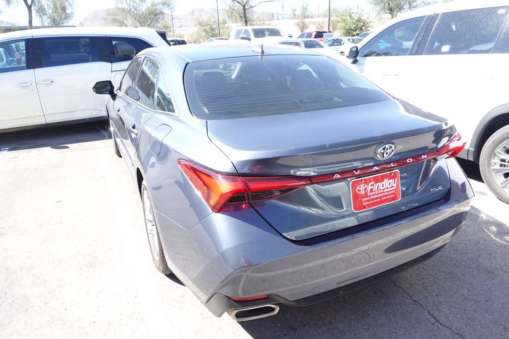 Used 2022 Toyota Avalon XLE w/ Carpet Mat Package (TMS) FWD image 4
