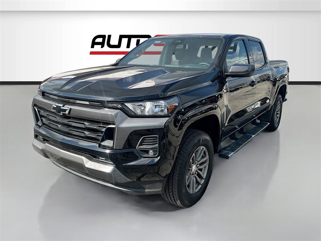 Used 2023 Chevrolet Colorado LT w/ LT Convenience Package II image 3