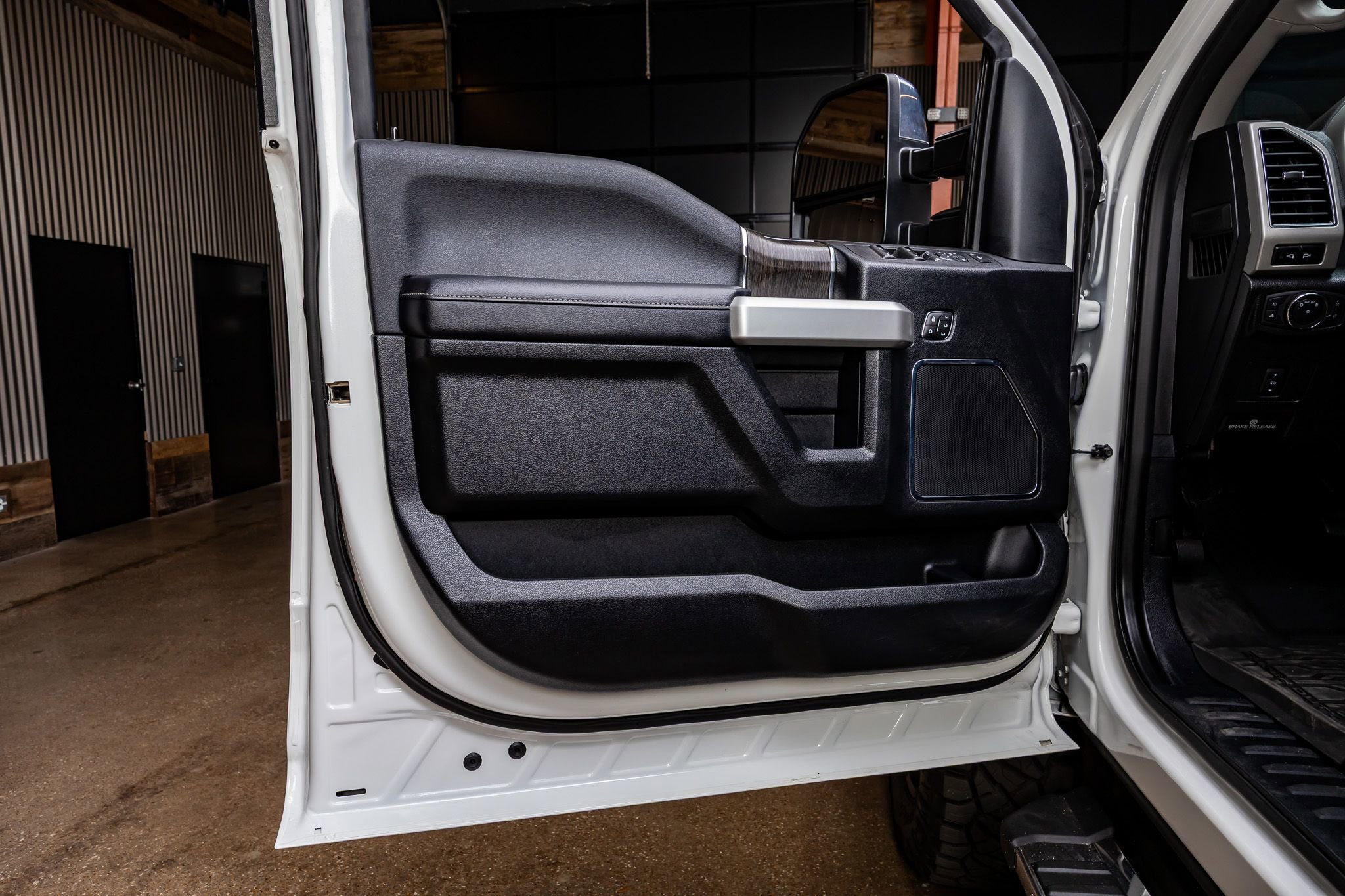 Used 2021 Ford F250 Lariat image 35