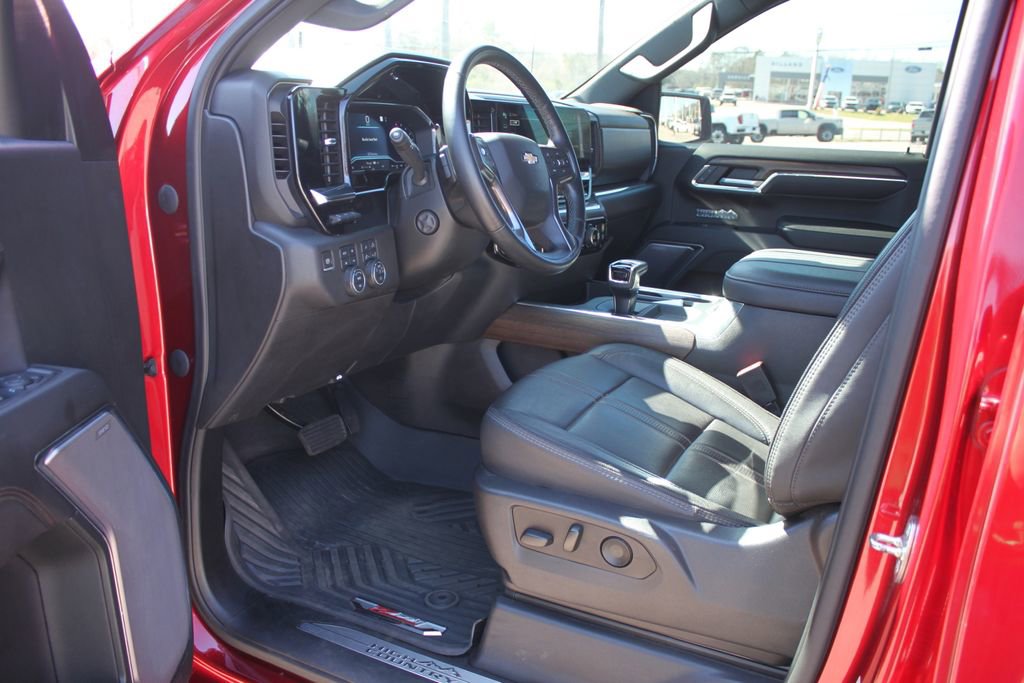 Used 2023 Chevrolet Silverado 1500 High Country w/ Technology Package image 10