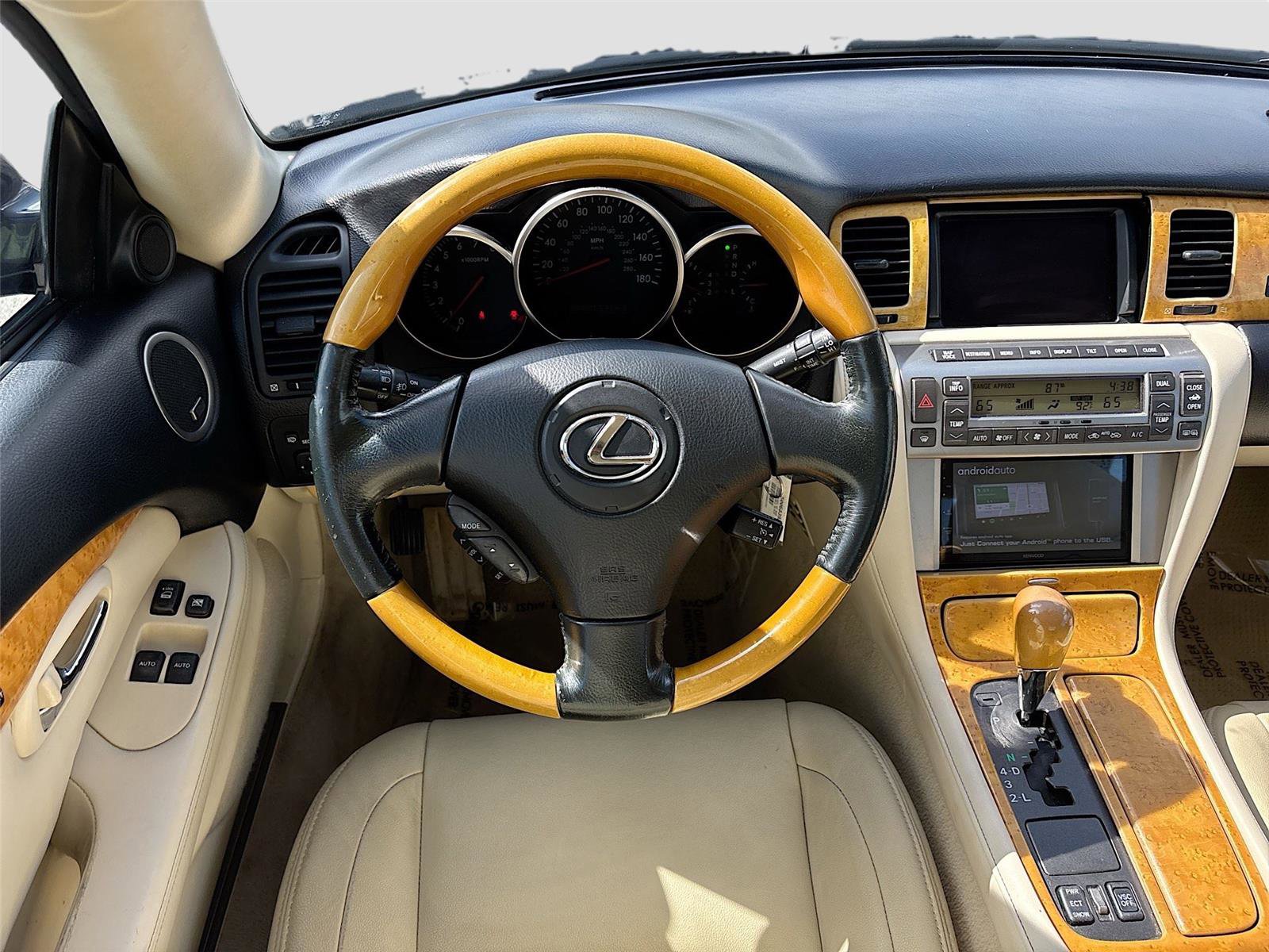 Used 2005 Lexus SC 430 Convertible image 23