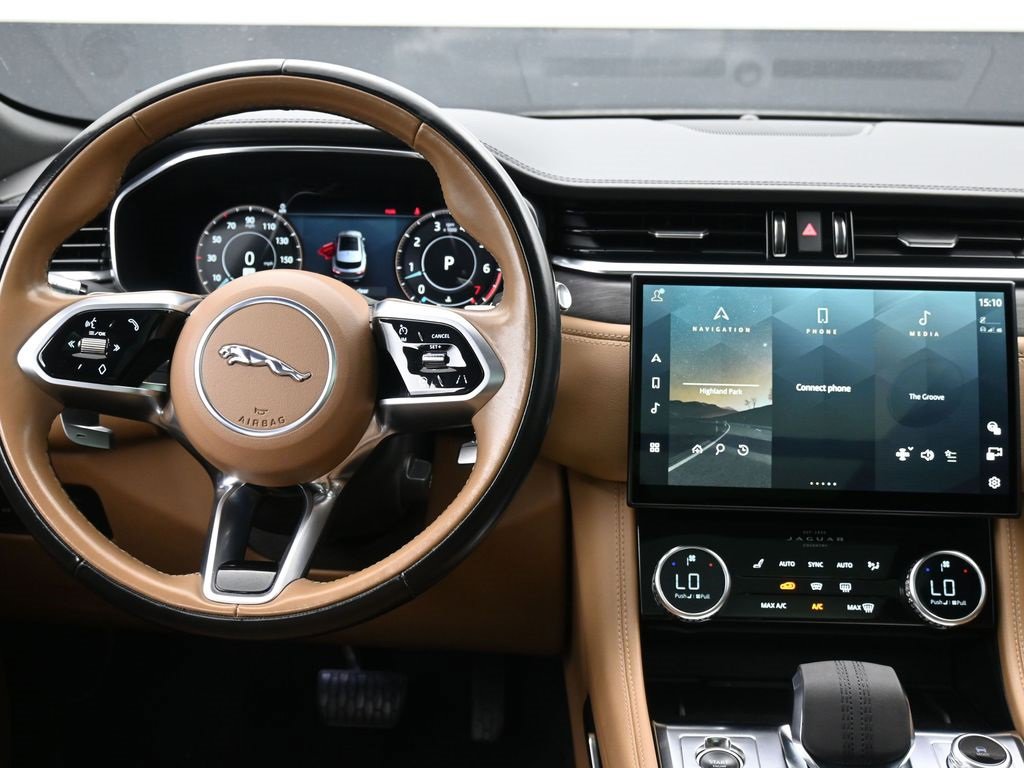 Used 2021 Jaguar F-PACE S image 11