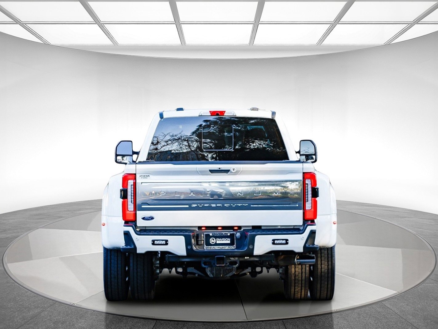 Used 2024 Ford F450 Platinum w/ FX4 Off-Road Package image 3