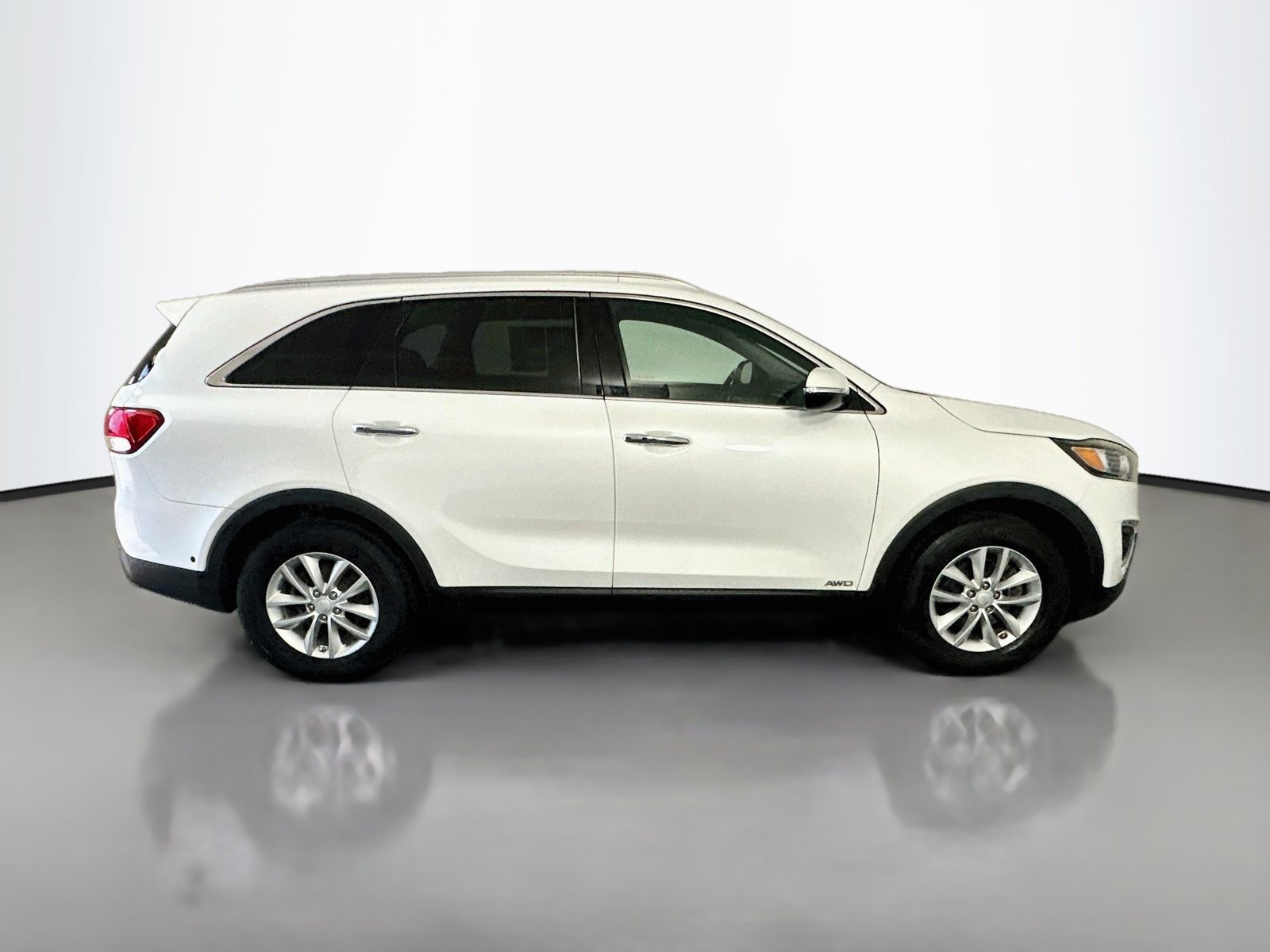 Used 2017 Kia Sorento AWD w/ LX Convenience Package image 8
