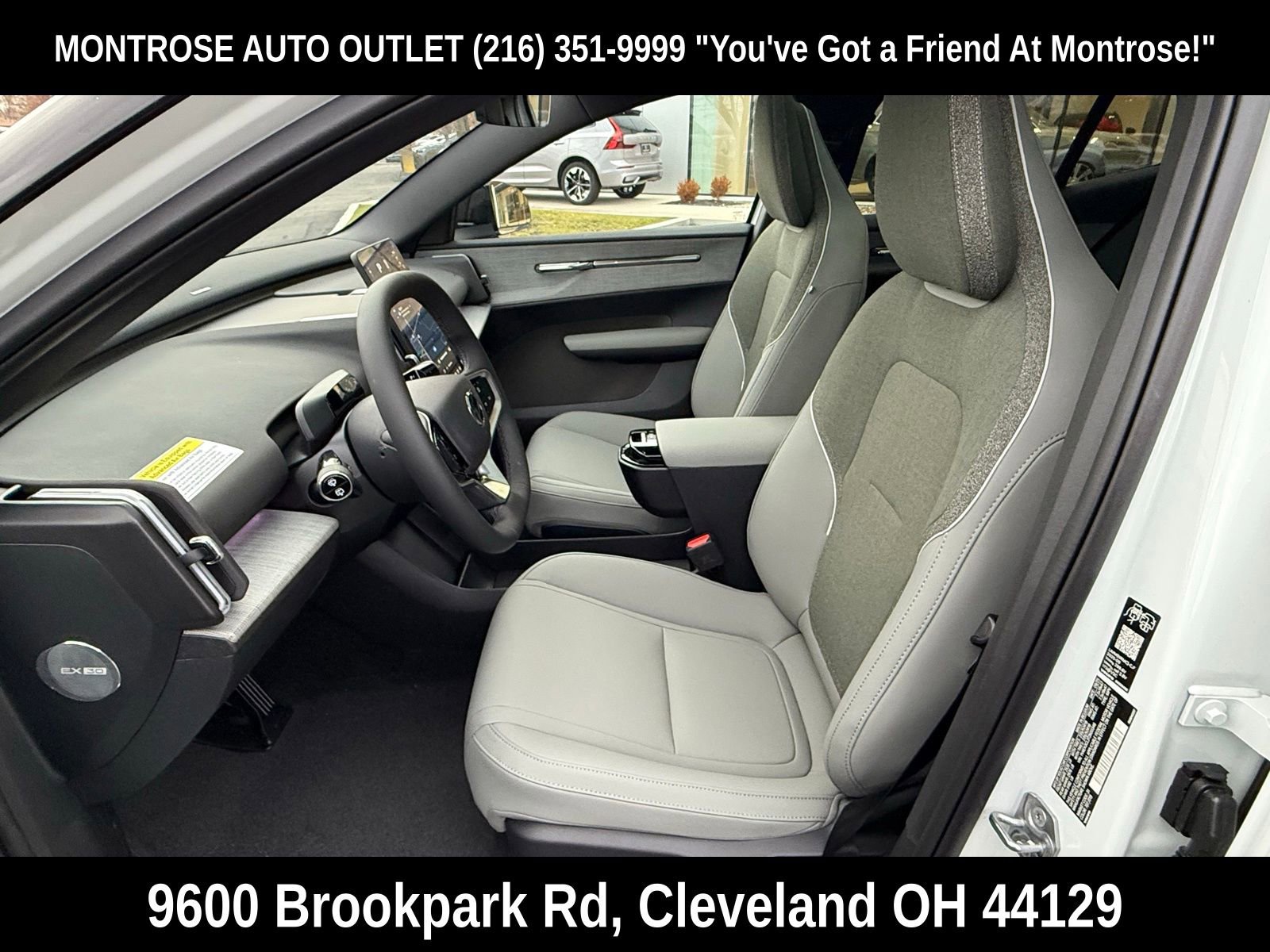 New 2026 Volvo EX30 Cross Country Ultra image 13