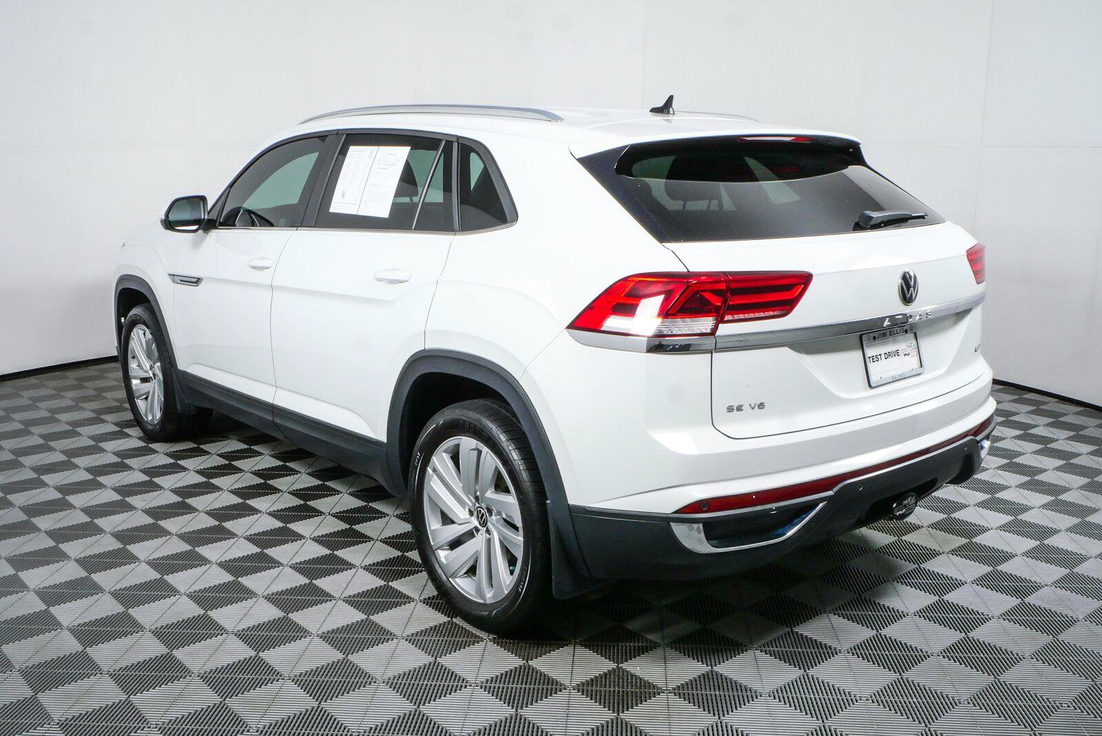 Certified 2023 Volkswagen Atlas Cross Sport SE AWD/4WD image 25