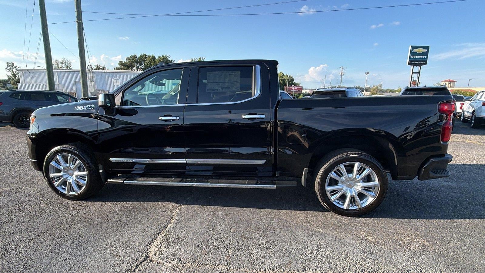 New 2026 Chevrolet Silverado 1500 High Country w/ High Country Premium Package AWD/4WD image 12