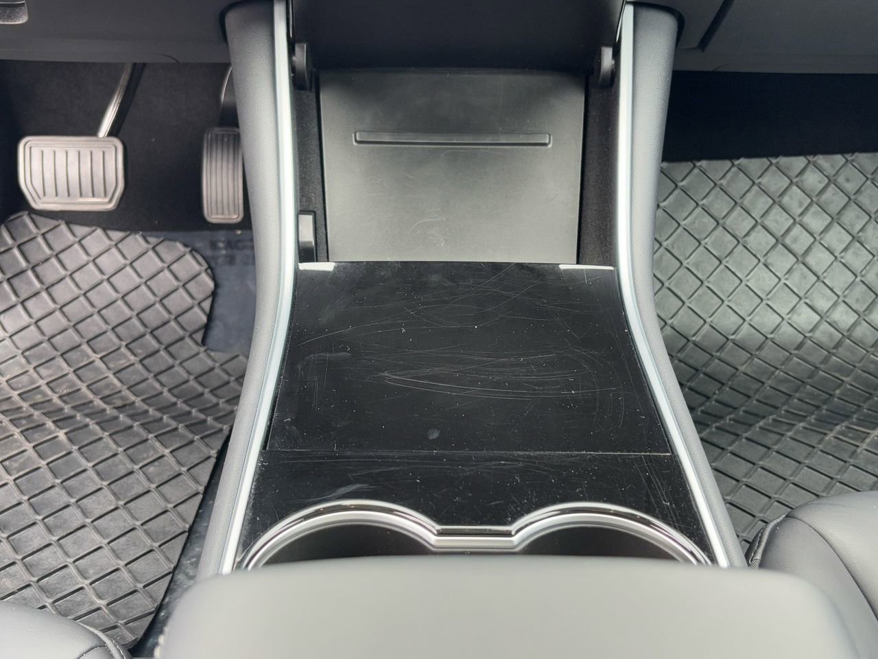 Used 2018 Tesla Model 3 Long Range image 28