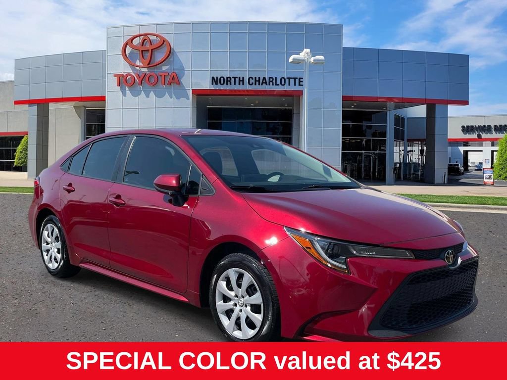 Used 2022 Toyota Corolla LE FWD image 1
