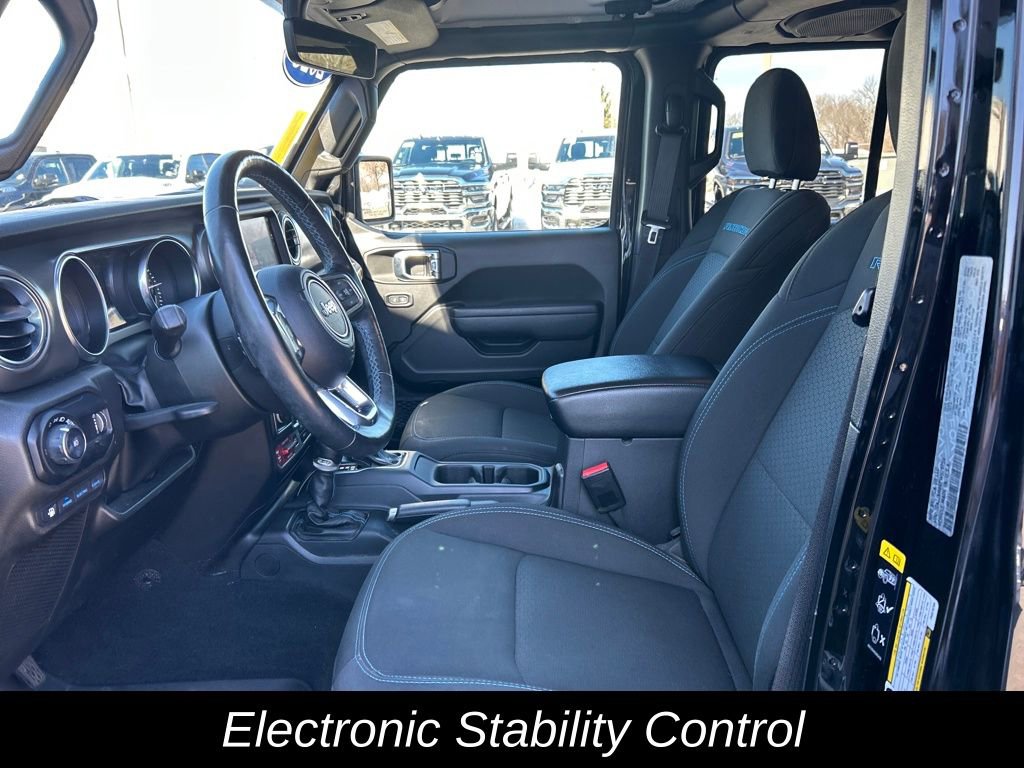Used 2023 Jeep Wrangler Unlimited Rubicon 4xe w/ Cold Weather Group AWD/4WD image 16