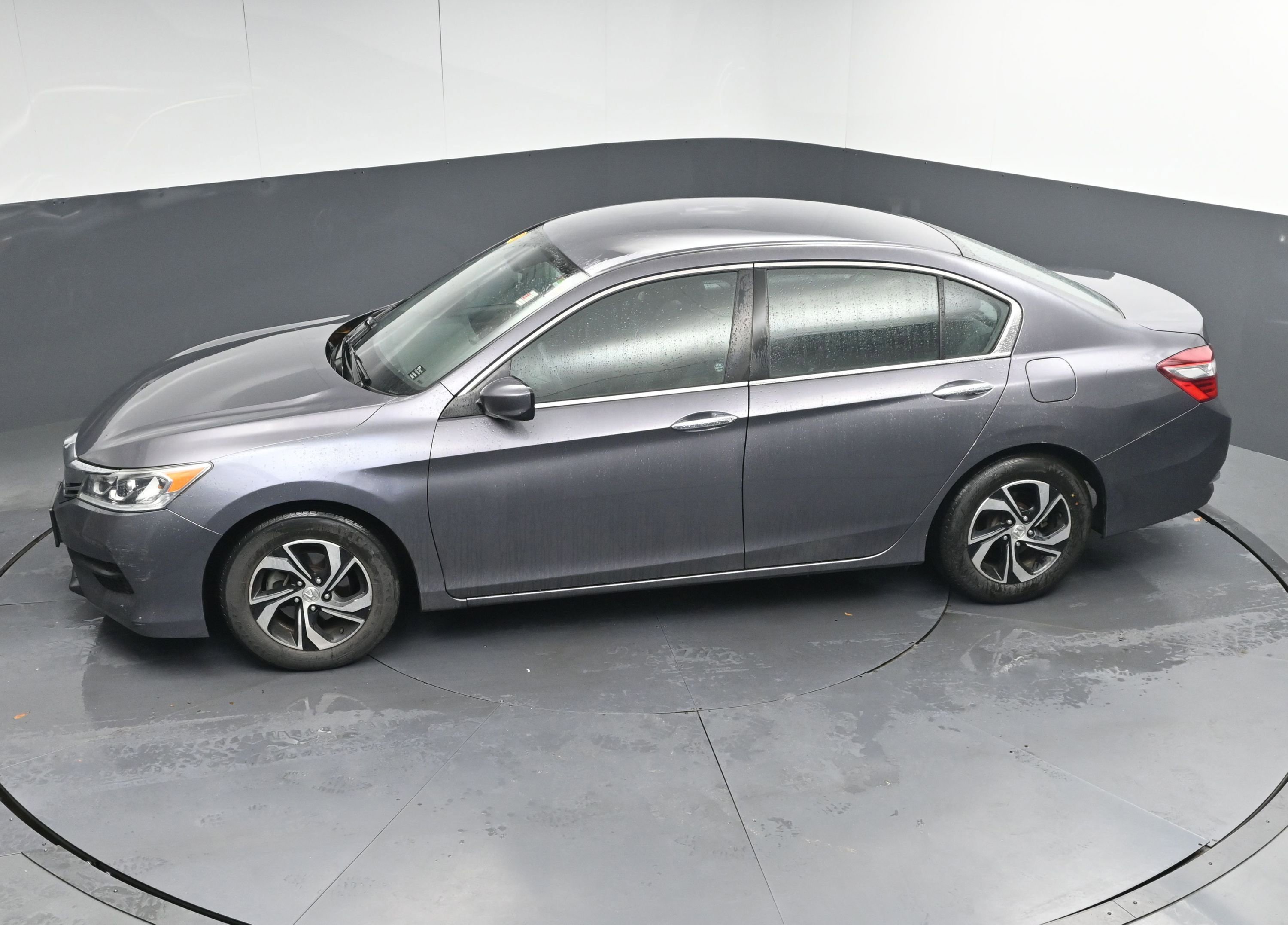 Used 2017 Honda Accord LX image 36