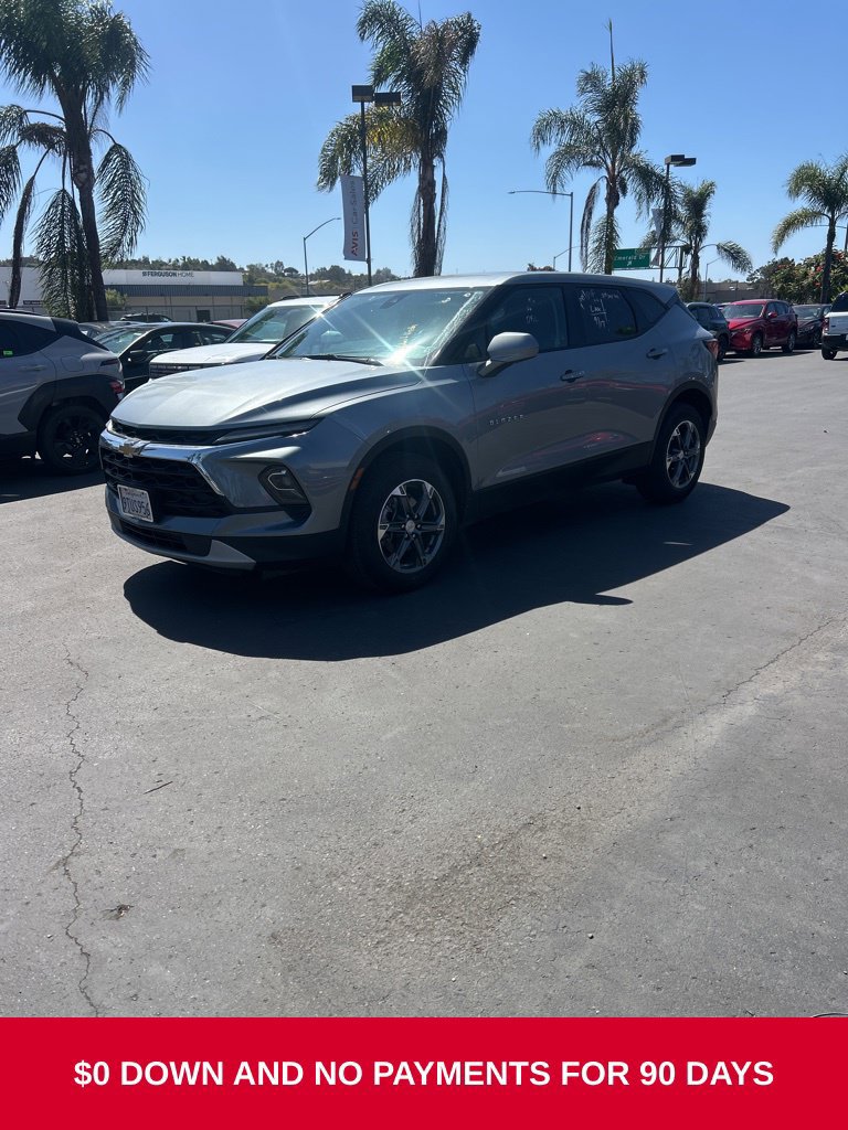 Used 2025 Chevrolet Blazer LT AWD/4WD image 1