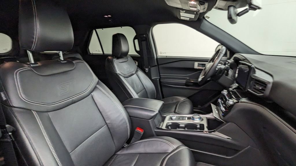 Certified 2022 Ford Explorer ST image 41