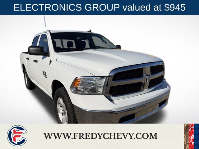 Used 2023 RAM 1500 Classic SLT w/ Electronics Group AWD/4WD image 3