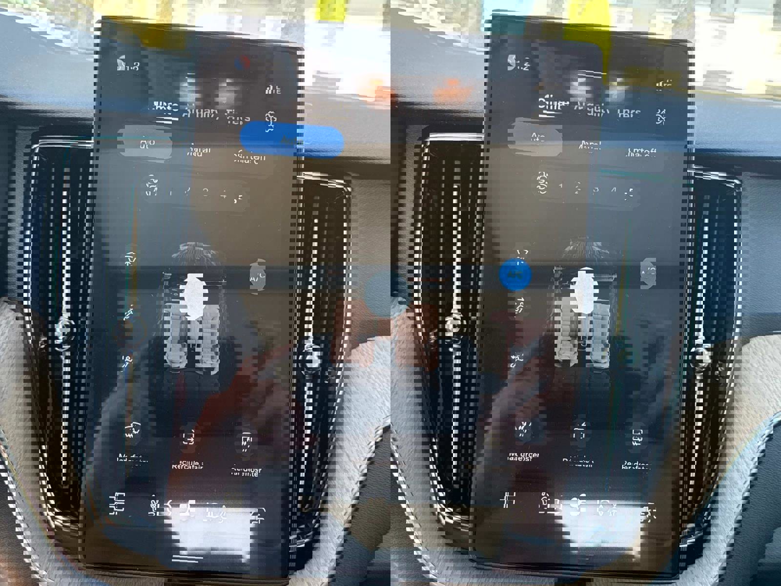 New 2026 Volvo XC60 B5 Plus w/ Climate Package image 21