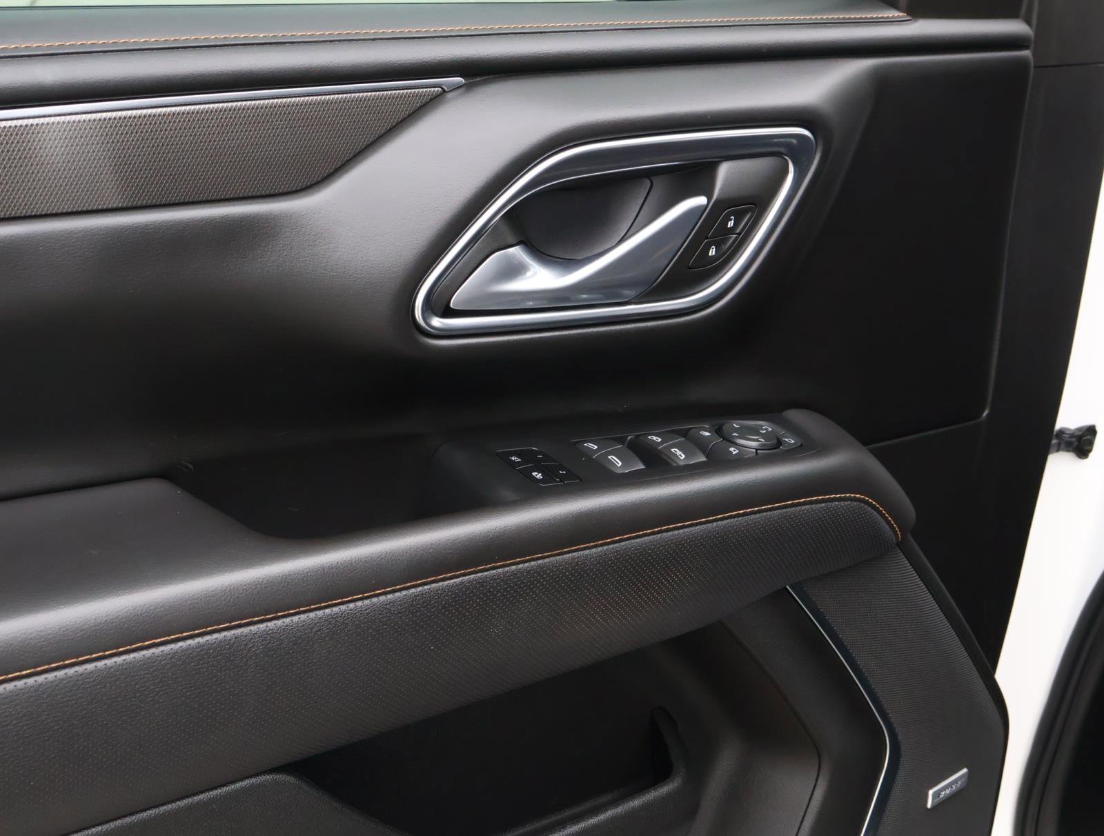 Used 2023 GMC Yukon AT4 w/ Technology Package image 17