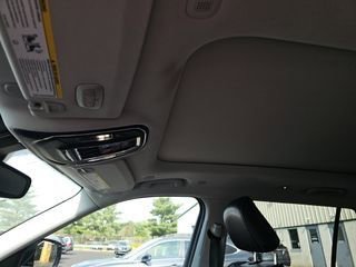 Used 2023 Jeep Grand Cherokee L Limited AWD/4WD image 3