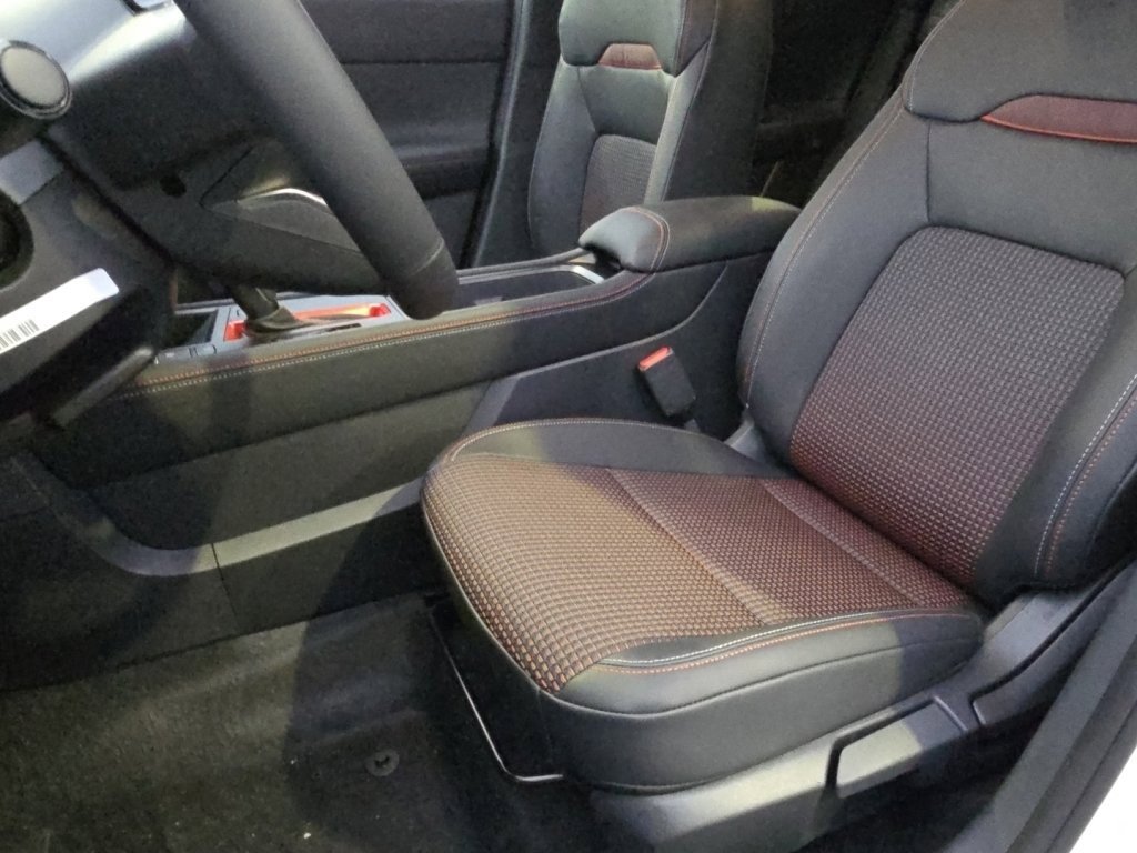 New 2026 Nissan Kicks SR w/ Cold Weather Package image 14