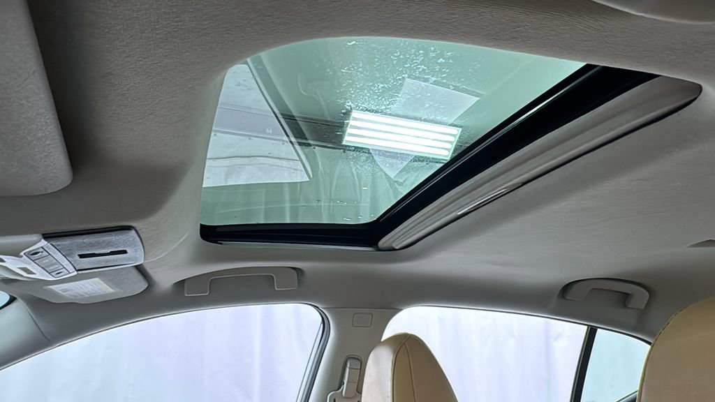 Used 2023 Nissan Sentra SV w/ SV Premium Package image 32