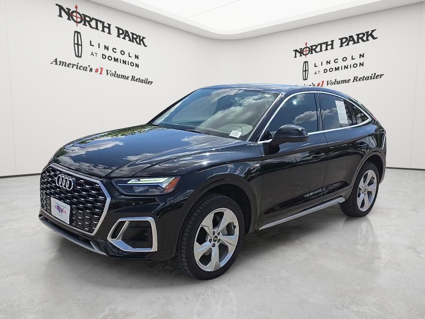 Used 2024 Audi Q5 2.0T Premium w/ Convenience Package AWD/4WD image 1