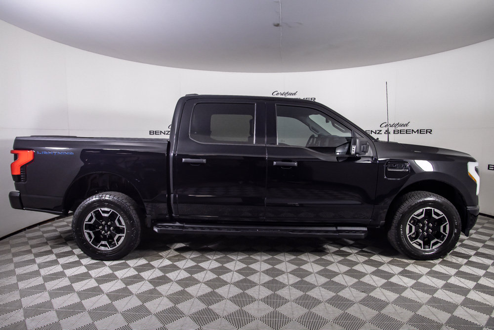 Used 2023 Ford F150 Lightning XLT AWD/4WD image 4