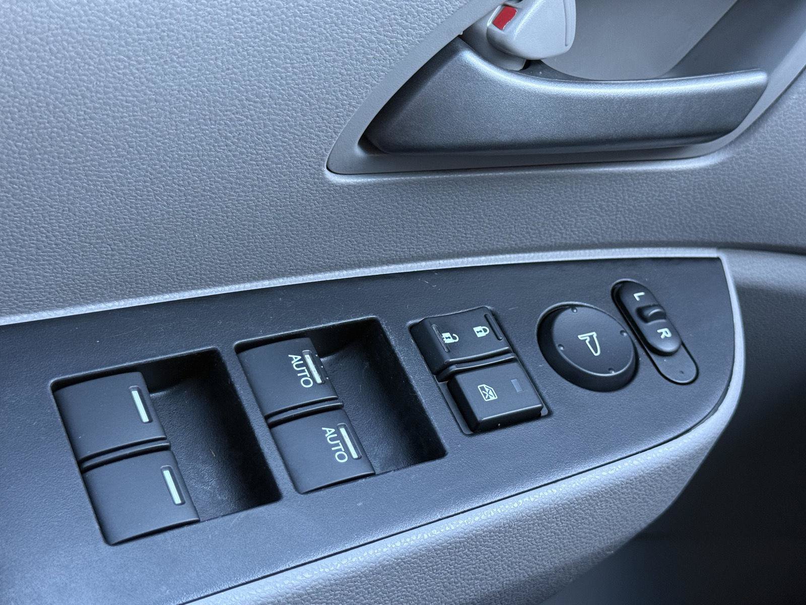 Used 2013 Honda Odyssey EX-L image 26