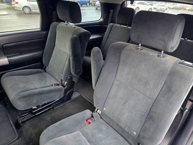 Used 2015 Toyota Sequoia SR5 image 29