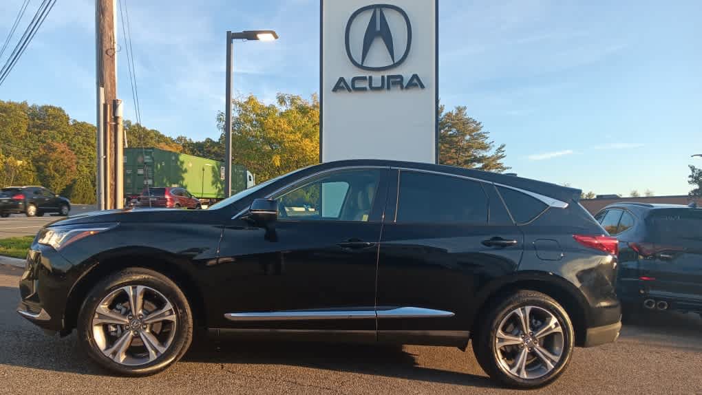 Used 2025 Acura RDX w/ Technology Package AWD/4WD image 2