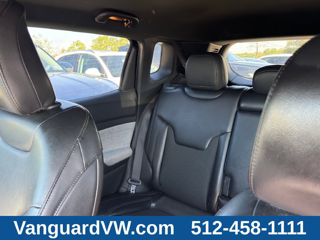 Used 2023 Jeep Compass Latitude w/ Convenience Group AWD/4WD image 14