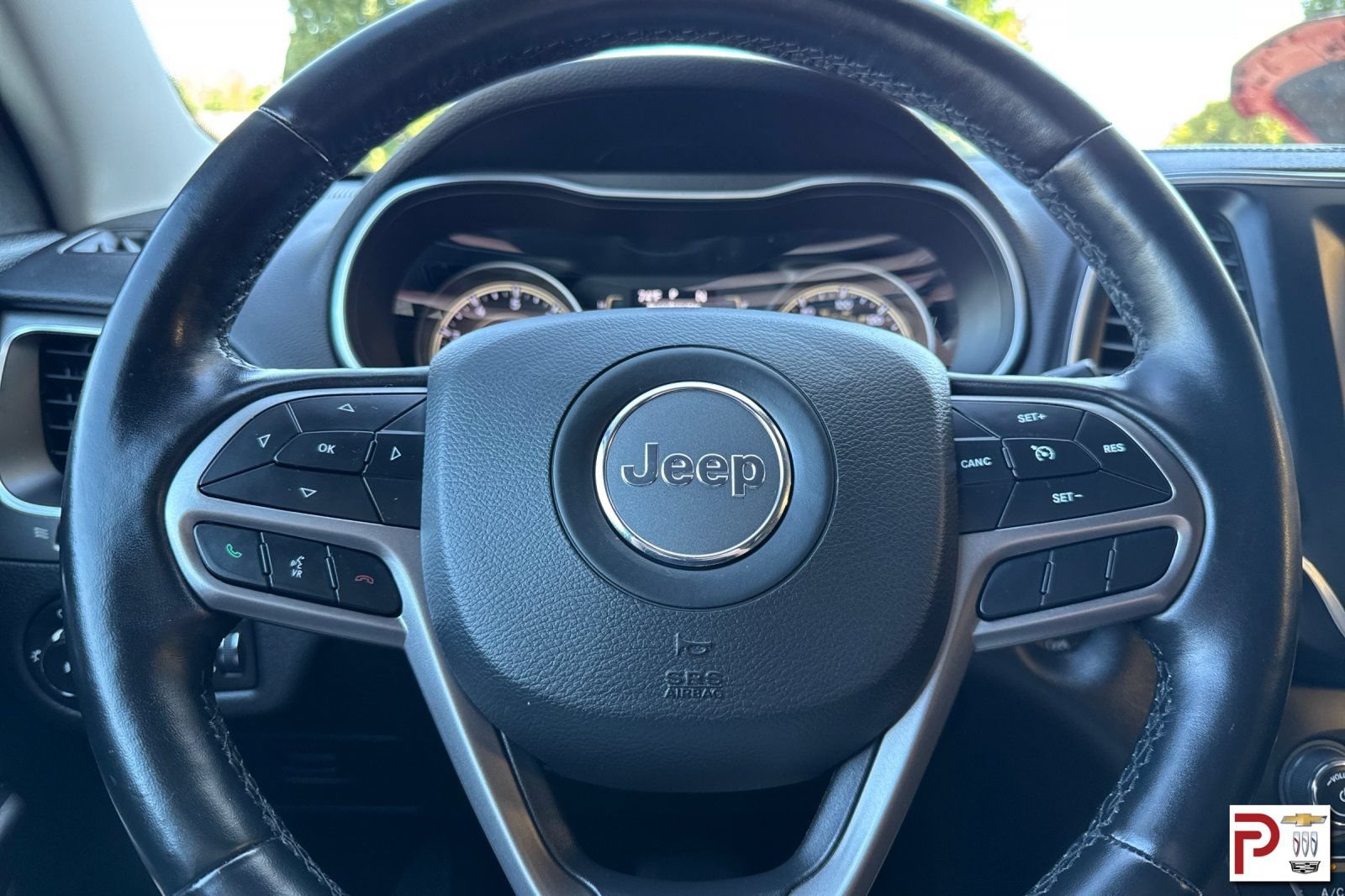 Used 2020 Jeep Cherokee Latitude Plus w/ Cold Weather Group AWD/4WD image 26