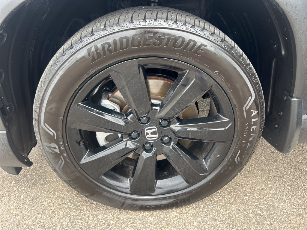 Used 2025 Honda Pilot Black Edition image 25