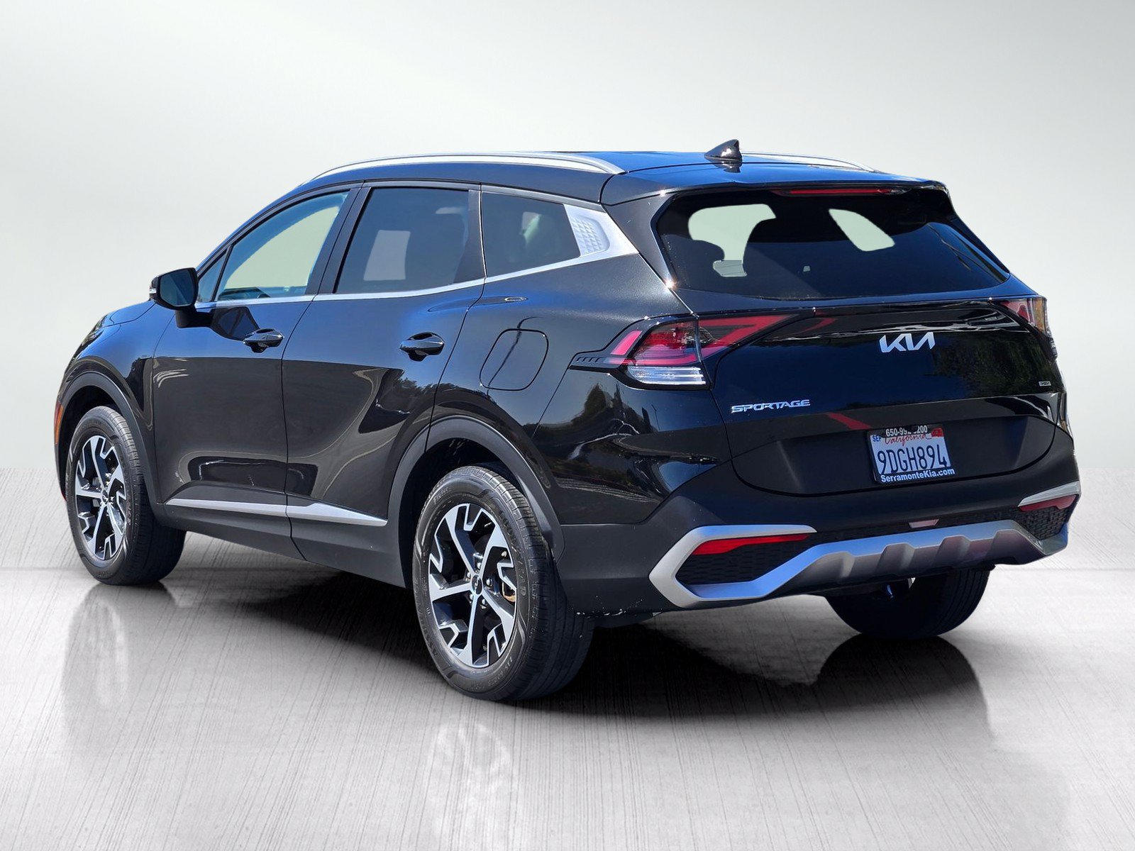 Certified 2023 Kia Sportage EX AWD/4WD image 6