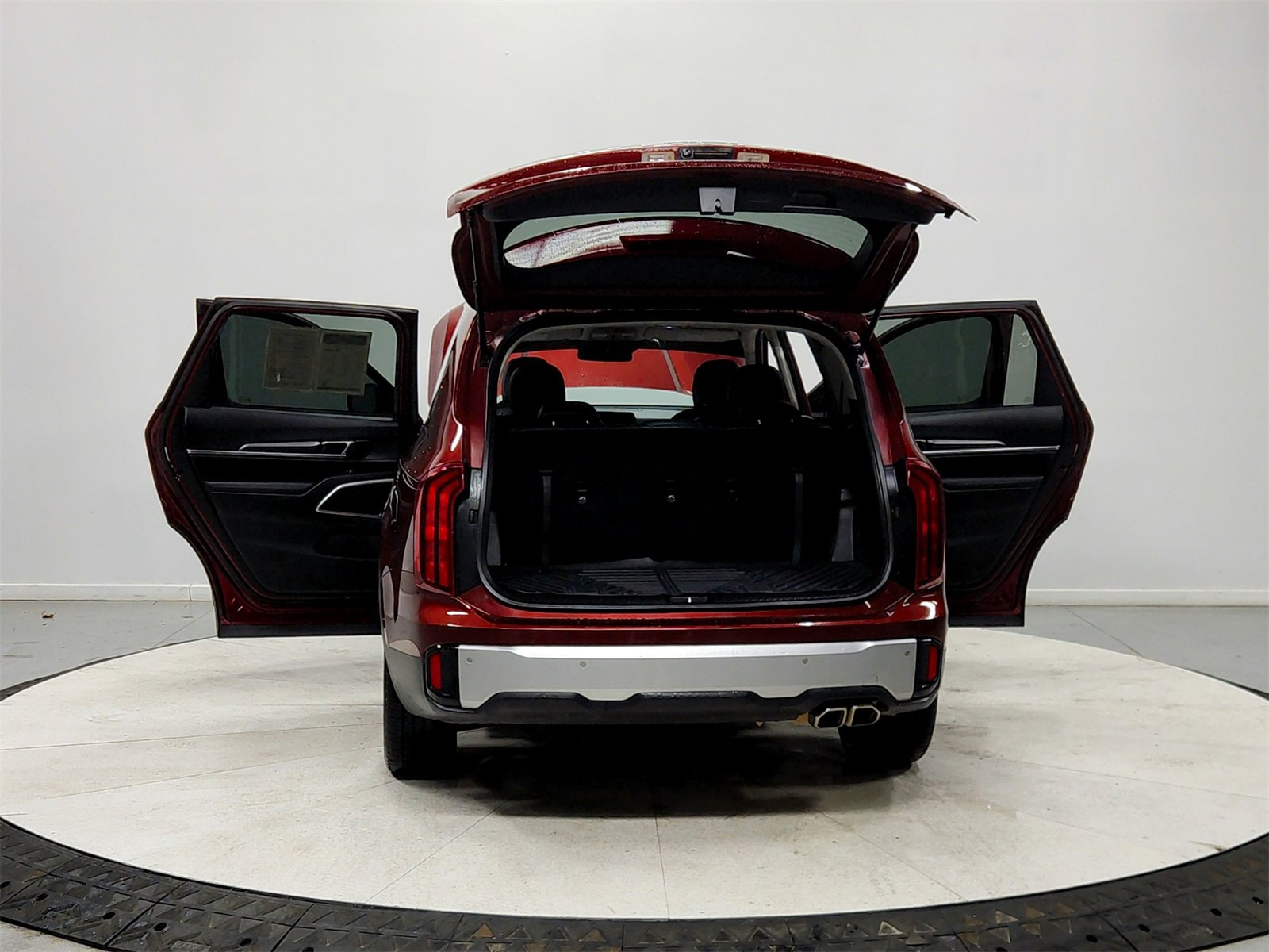 Used 2024 Kia Telluride S w/ S Sunroof Package image 14