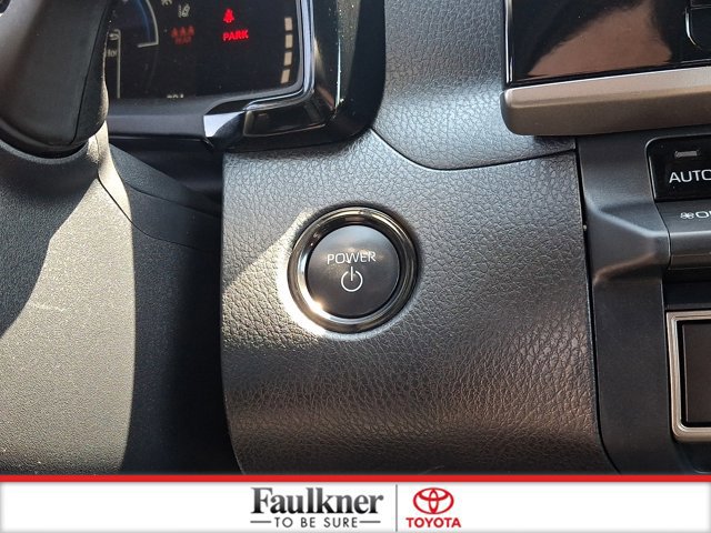 Certified 2025 Toyota Camry SE FWD image 23