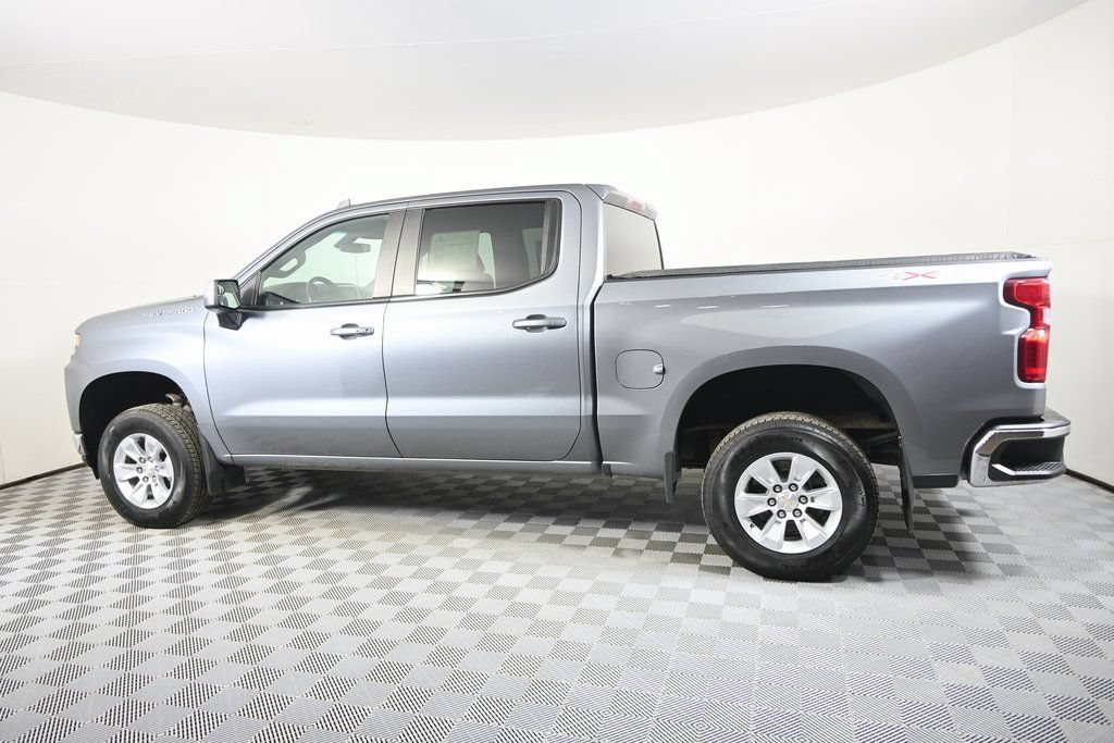 Used 2022 Chevrolet Silverado 1500 LT w/ Bed Protection Package AWD/4WD image 3