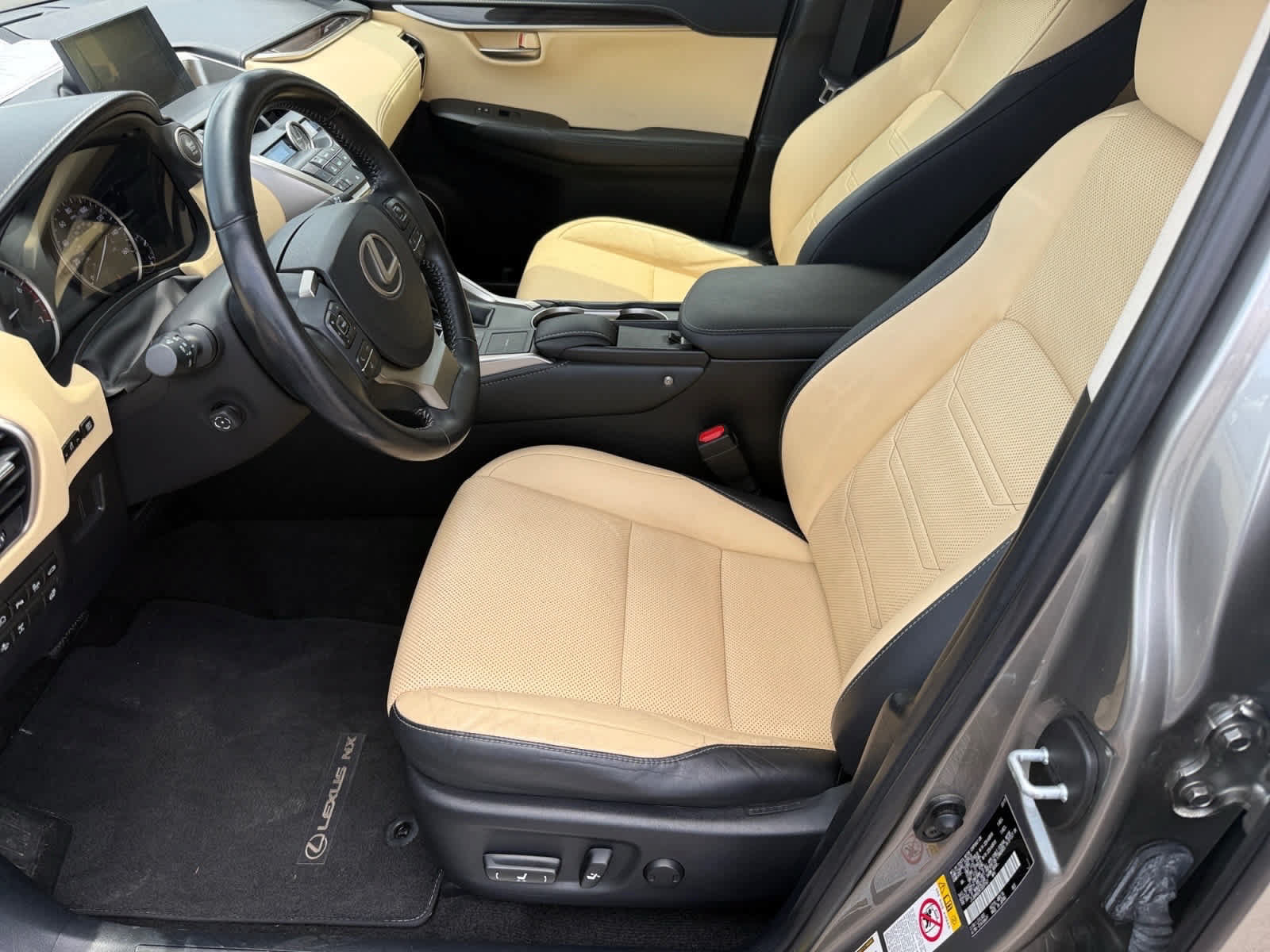 Used 2015 Lexus NX 200t AWD w/ Luxury Package image 10