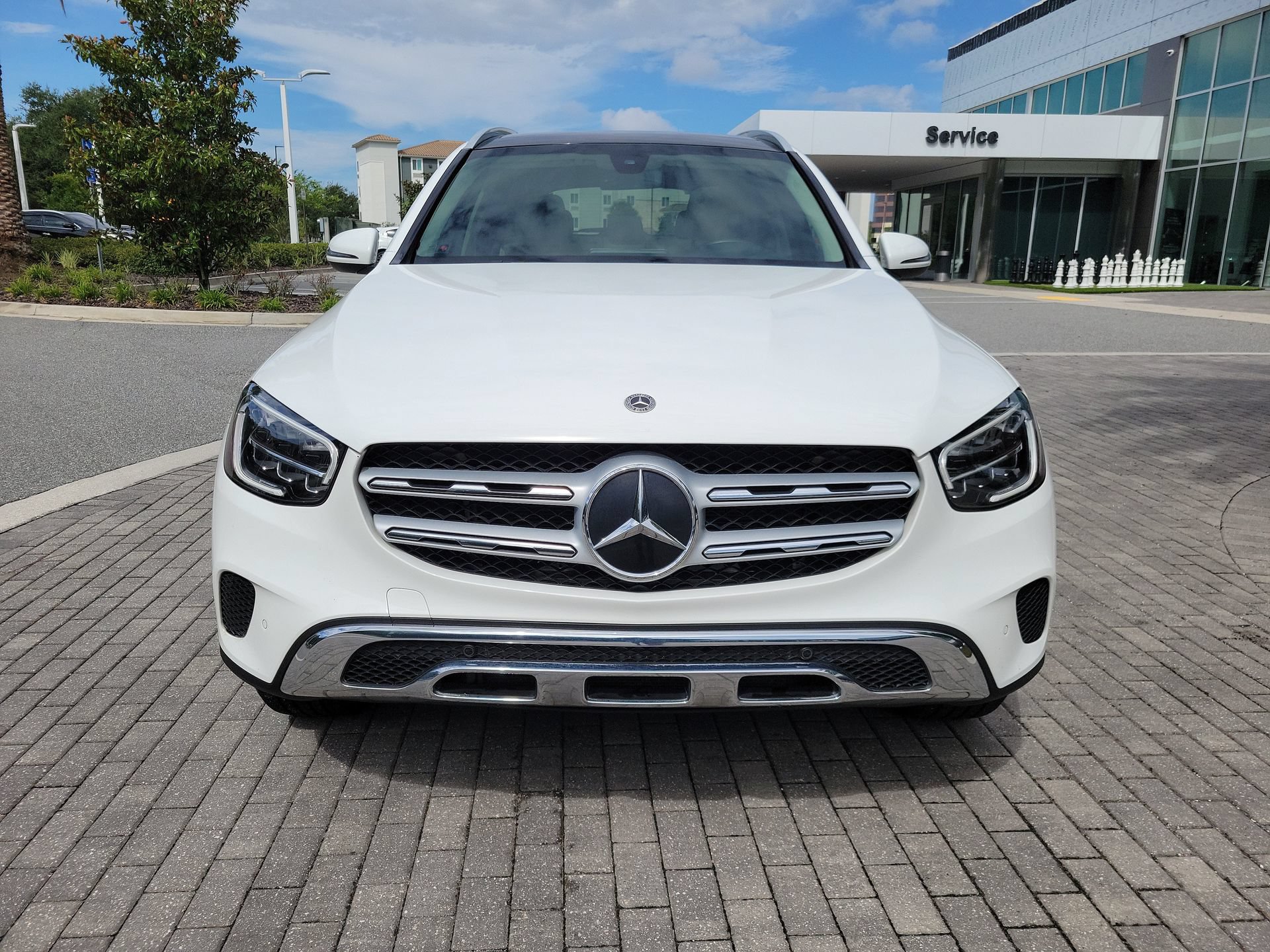 Used 2021 Mercedes-Benz GLC 300 w/ Premium Package image 9