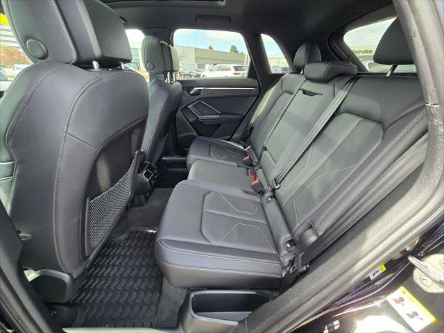 Used 2025 Audi Q3 2.0T Premium w/ Convenience Package AWD/4WD image 16
