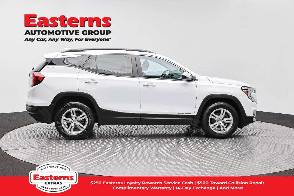 Used 2023 GMC Terrain SLE w/ Driver Convenience Package AWD/4WD image 5