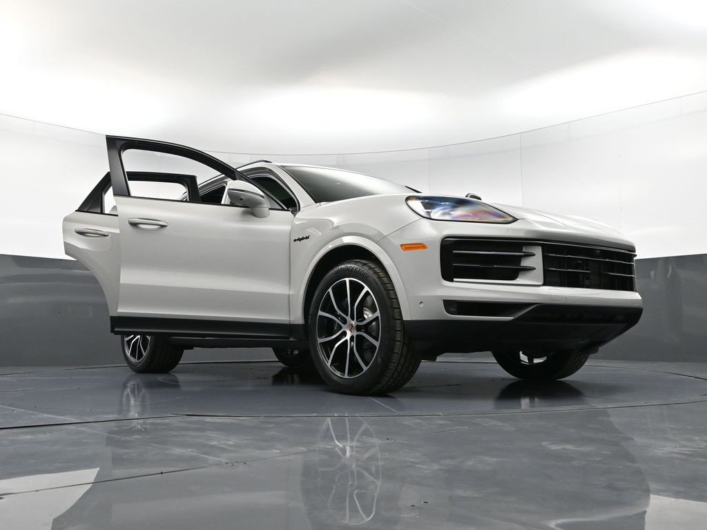 New 2026 Porsche Cayenne E-Hybrid image 40